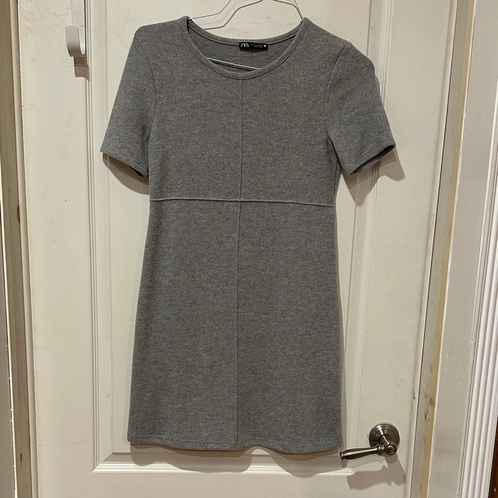Women’s Zara Gray Short Sleeve Dress size small